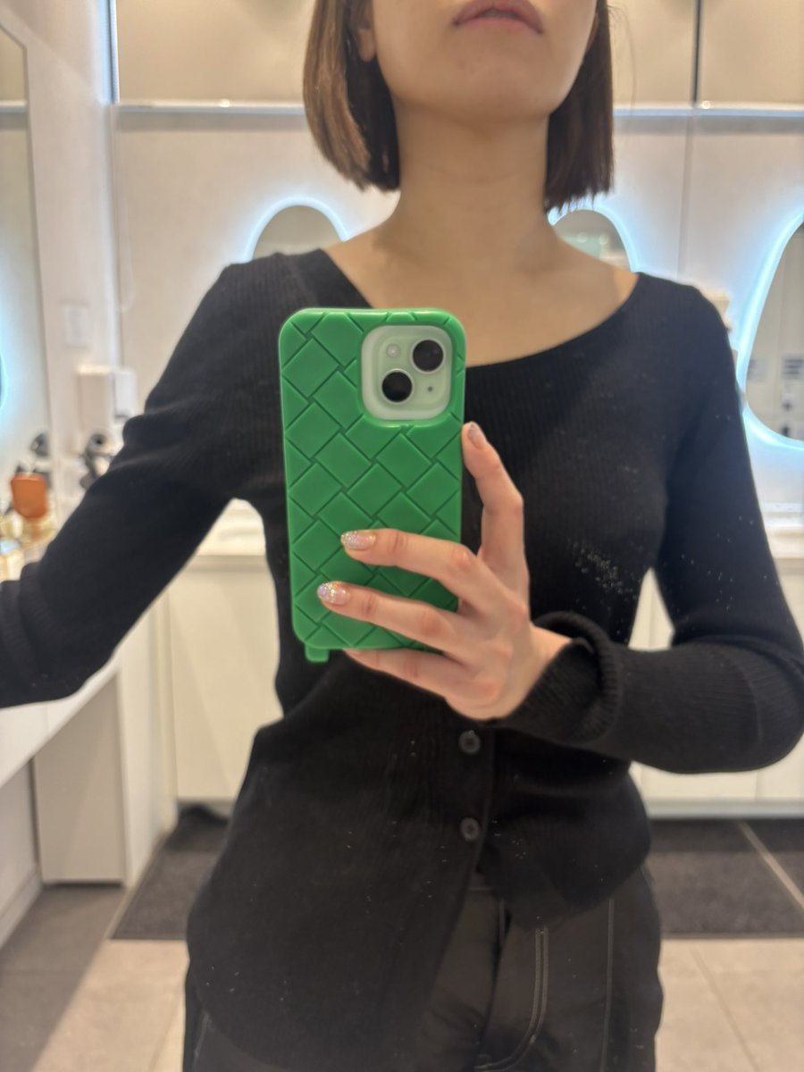 VqkTt's tweet photo. ニュースリムにて二の腕脂肪吸引しました！
めちゃくちゃいい先生で当日でこの変化！！！2000ccも撮ってもらえました。。本当に感謝
DTレビューしてきますねッ

@newslim_jp https://t.co/wywe3RnfZd