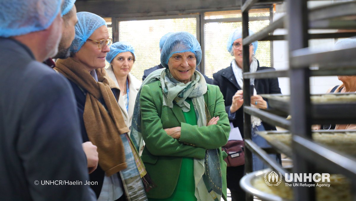 🇩🇰🇫🇮🇳🇴🇸🇪 Ambassadors met with refugees in Irbid 🇯🇴 to learn about their hopes and plans. Thanks to <a href="/DanishMFA/">Denmark MFA 🇩🇰</a> @ulkoministerio <a href="/NorwayMFA/">Norway MFA</a> <a href="/SweMFA/">Swedish Ministry for Foreign Affairs</a> for standing #WithRefugees and flexible funding enabling UNHCR to address pressing needs of refugees in #Jordan.
