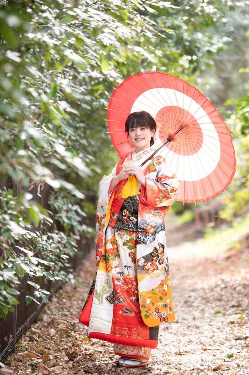 _Anneonstage_'s tweet photo. 昨年、桜の咲くころに結婚いたしました。
思わせぶりな投稿から4年経ちました🤣
今度は本当です☺️

人生を共に歩み、慈しんでくれる人と出会えたことがとても幸せで、毎日楽しく過ごしています。
仕事に家庭に役者としても、これからも全力で楽しみたいと思います。 https://t.co/6Ca2Gkidze