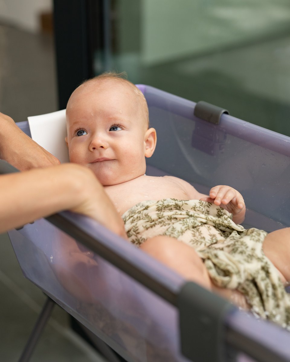 When you look at me like this... I wish bath time would never end!

📸: @moniratajczak

#Stokke #herewegrow
#bathtime #FlexiBath #StokkeFlexiBath
