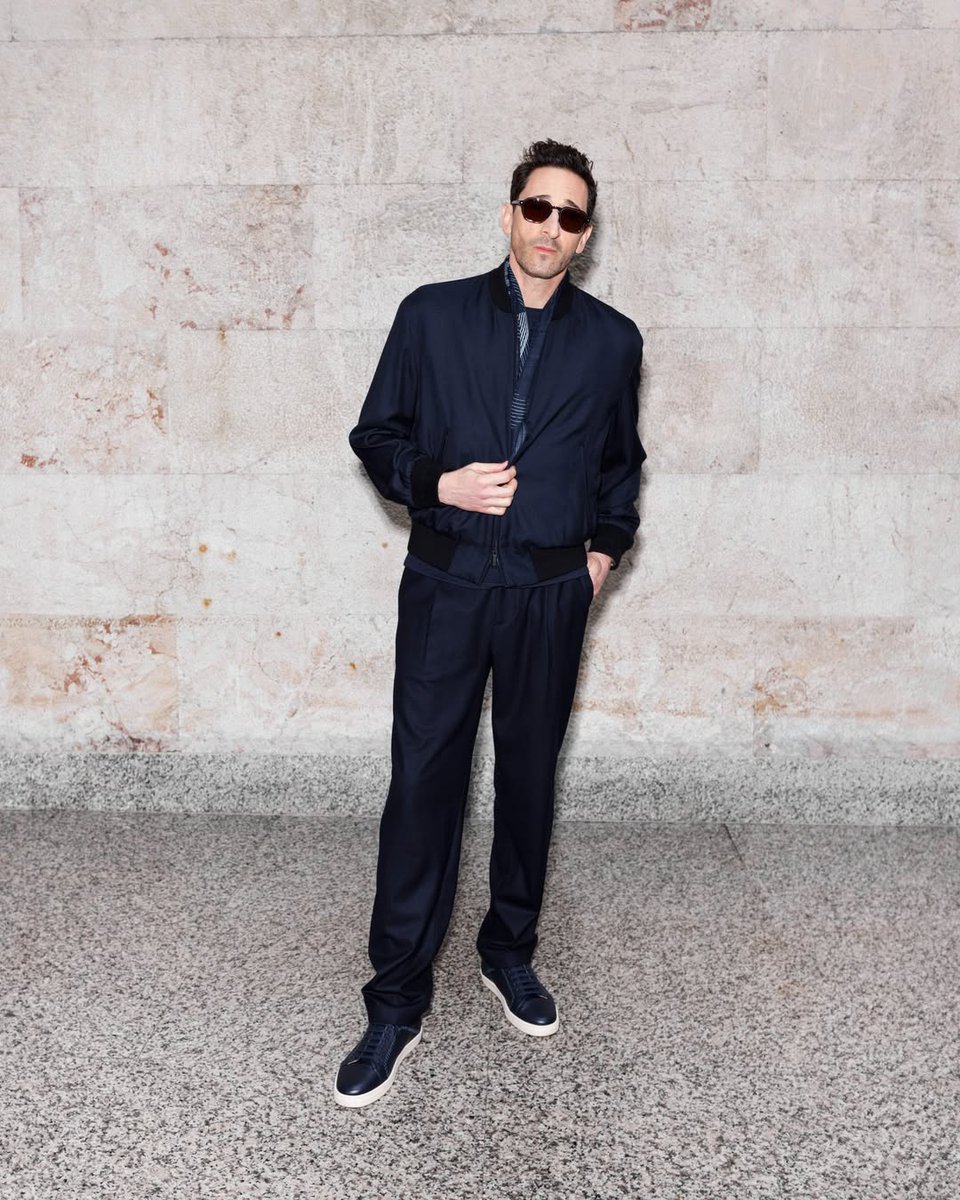 ジョルジオ アルマーニ ジャパン tweet media