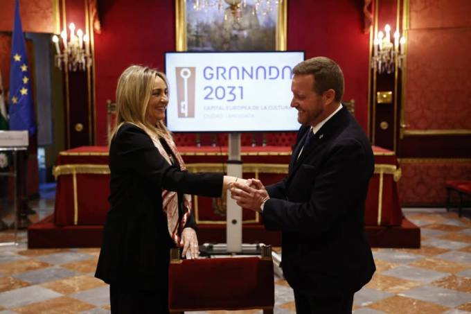 Grupo Aseguranza (@grupoaseguranza) on Twitter photo 📰El Colegio de #Granada apoya la candidatura de la ciudad para ser Capital Europea de la #Cultura
#Seguros #Mediación #Europa /<a href="/gsanchezcapilla/">Genaro Sánchez</a> - <a href="/MediadorGranada/">Mediador Seguros GR</a> / <a href="/aytogr/">Ayuntamiento de Granada</a> / <a href="/UPGranada_/">UP Granada</a>
grupoaseguranza.com/noticias-de-me… 📰El Colegio de #Granada apoya la candidatura de la ciudad para ser Capital Europea de la #Cultura
#Seguros #Mediación #Europa /<a href="/gsanchezcapilla/">Genaro Sánchez</a> - <a href="/MediadorGranada/">Mediador Seguros GR</a> / <a href="/aytogr/">Ayuntamiento de Granada</a> / <a href="/UPGranada_/">UP Granada</a>
grupoaseguranza.com/noticias-de-me…