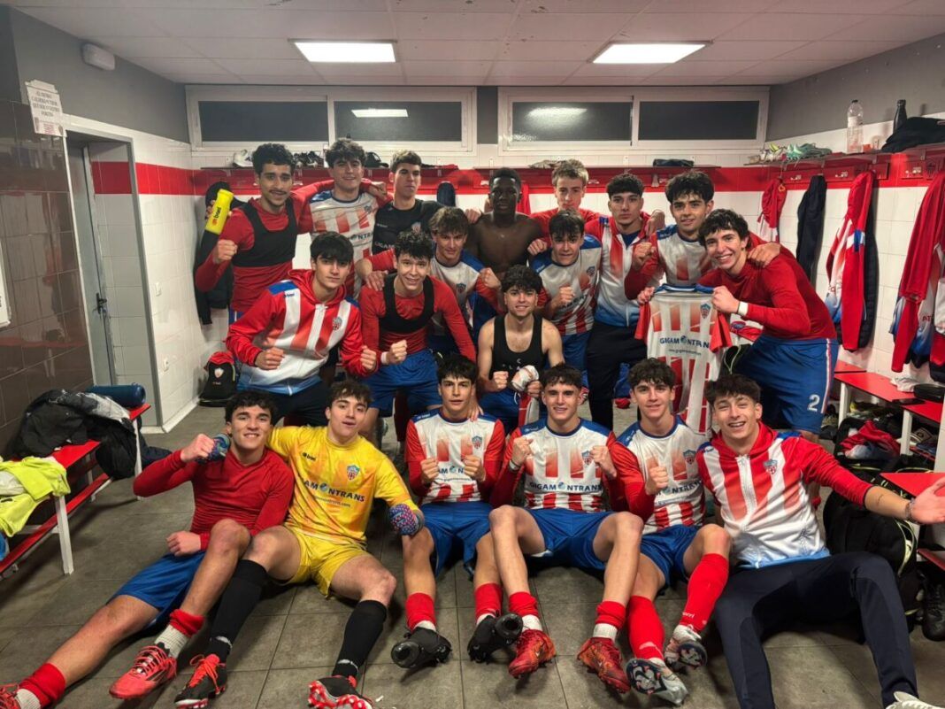 🟢 Carlos Delgado -<a href="/cdblanco10/">Carlos Delgado</a>- : «Estoy muy contento con el equipo, pero no podemos relajarnos»

🎙️Entrevista con el entrenador del Liga Nacional Juvenil del <a href="/FutbolBaseMzn/">Atletico Monzon FB</a> 

ondacerocinca.es/2025/01/21/car…
