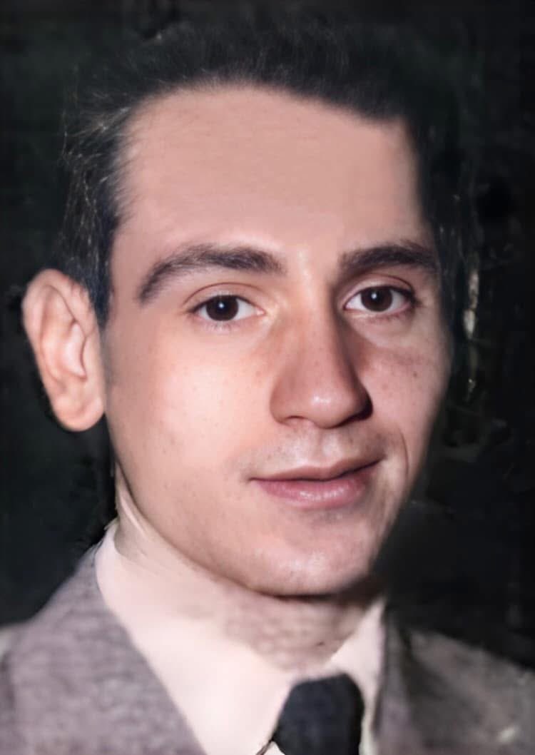 lavozdetuvida_'s tweet photo. Hoy se cumplen 92 años del nacimiento del maestro Carlos Revilla. Felicidades al cielo✨ https://t.co/k8tPZzKcwa