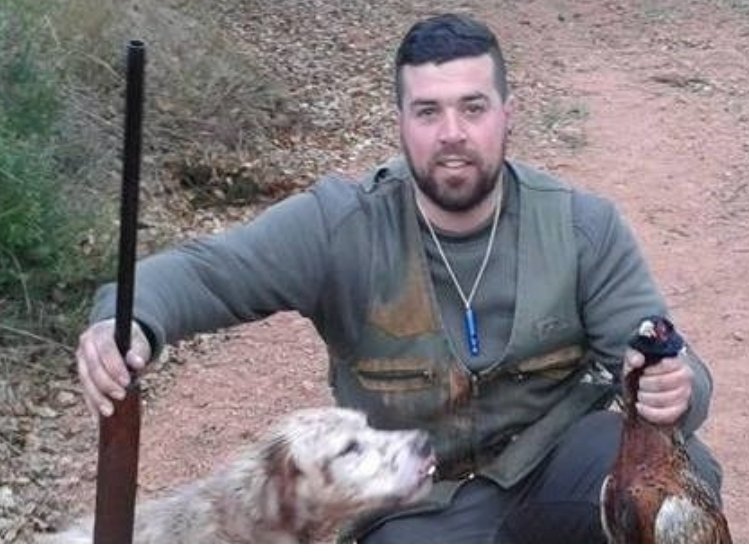 RECORDEU fa  8 anys Ismael Rodrigues un conegut ultra 🇪🇸✋🏻 va assassinar a sang freda dos forestals pq el van aturar en català, quan eren ja ferits a terra els va rematar a tots dos, el jutge no va voler apreciar ni crim d'odi...perque matar catalans es una costum espanyola