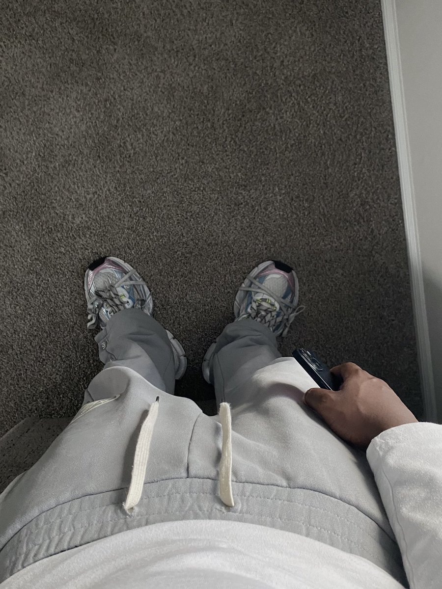vampkmp's tweet photo. New #balenciaga �� https://t.co/XhJwngpAnI