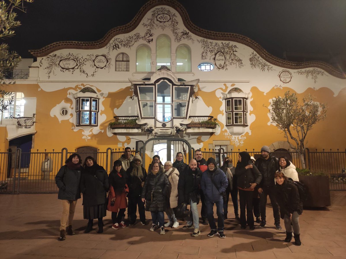 CJujol's tweet photo. Català 1 i 2 coneixem l'obra de l'arquitecte Jujol #santjoandespi #escoladadults https://t.co/GIM9nwH0KQ