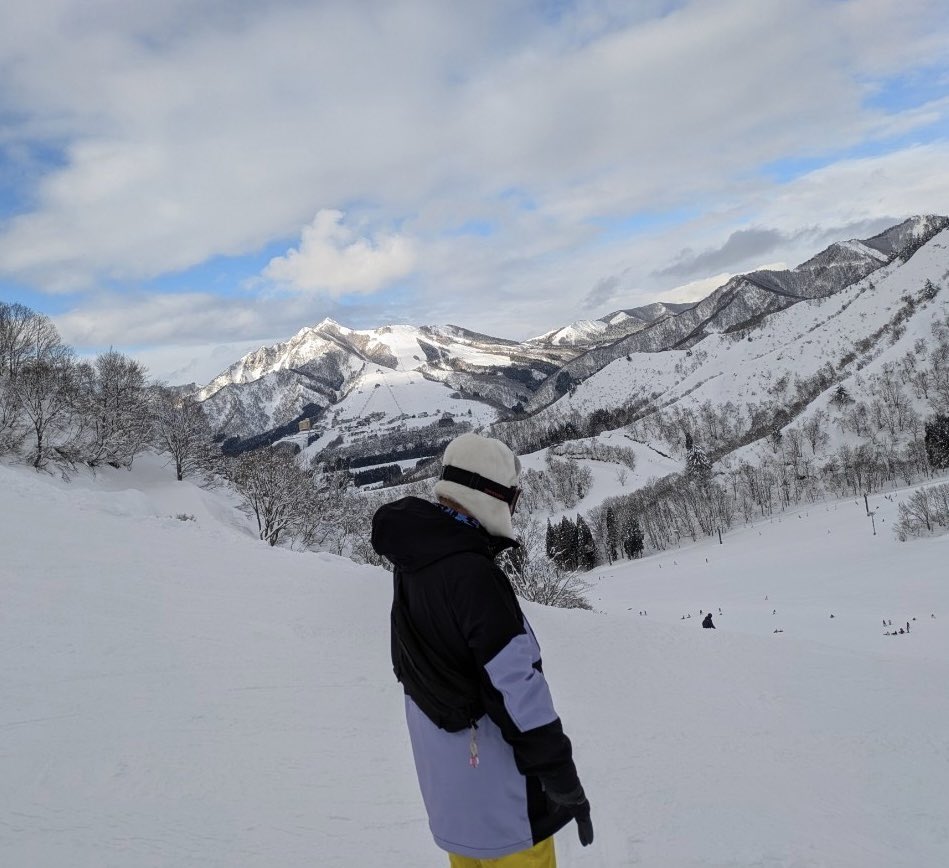 ならの tweet media