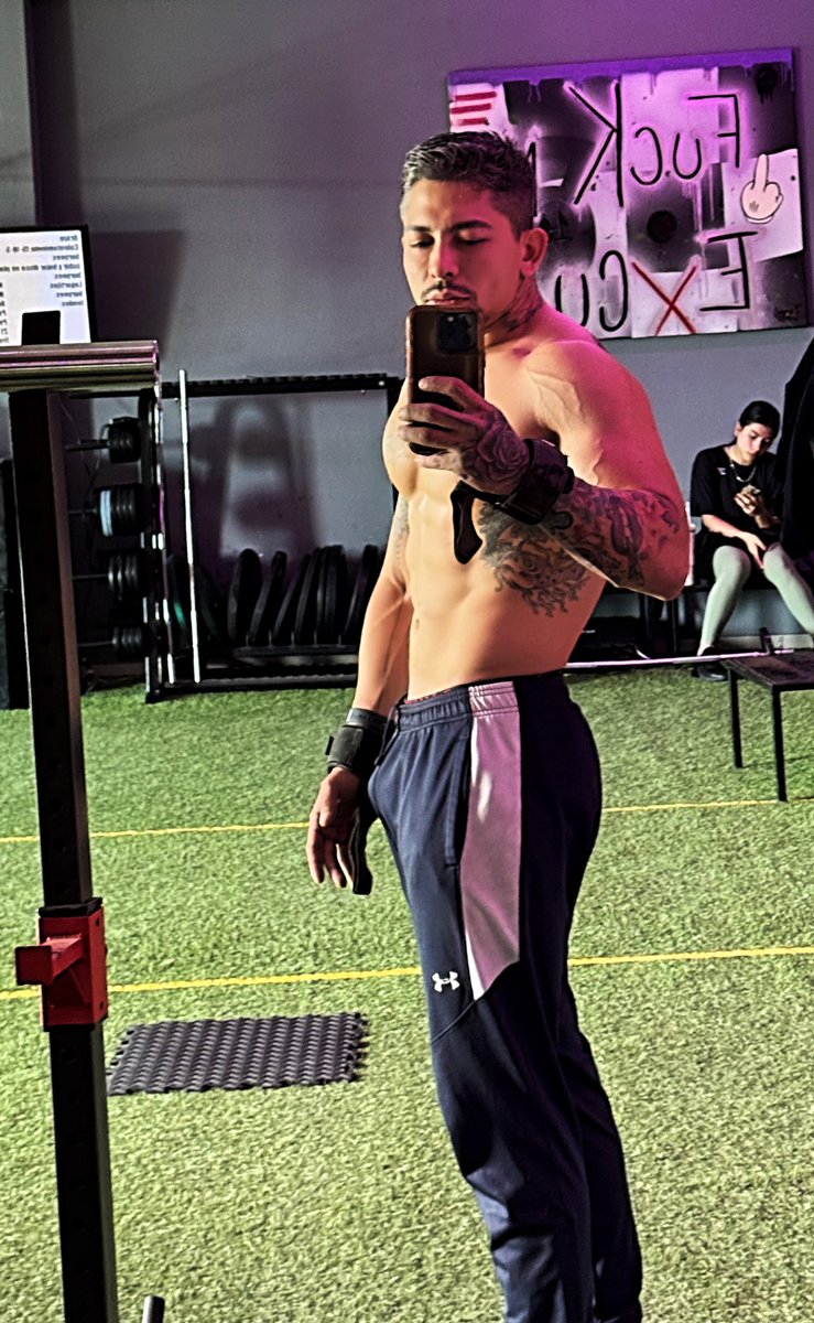 gi castro (@giivel) on Twitter photo 