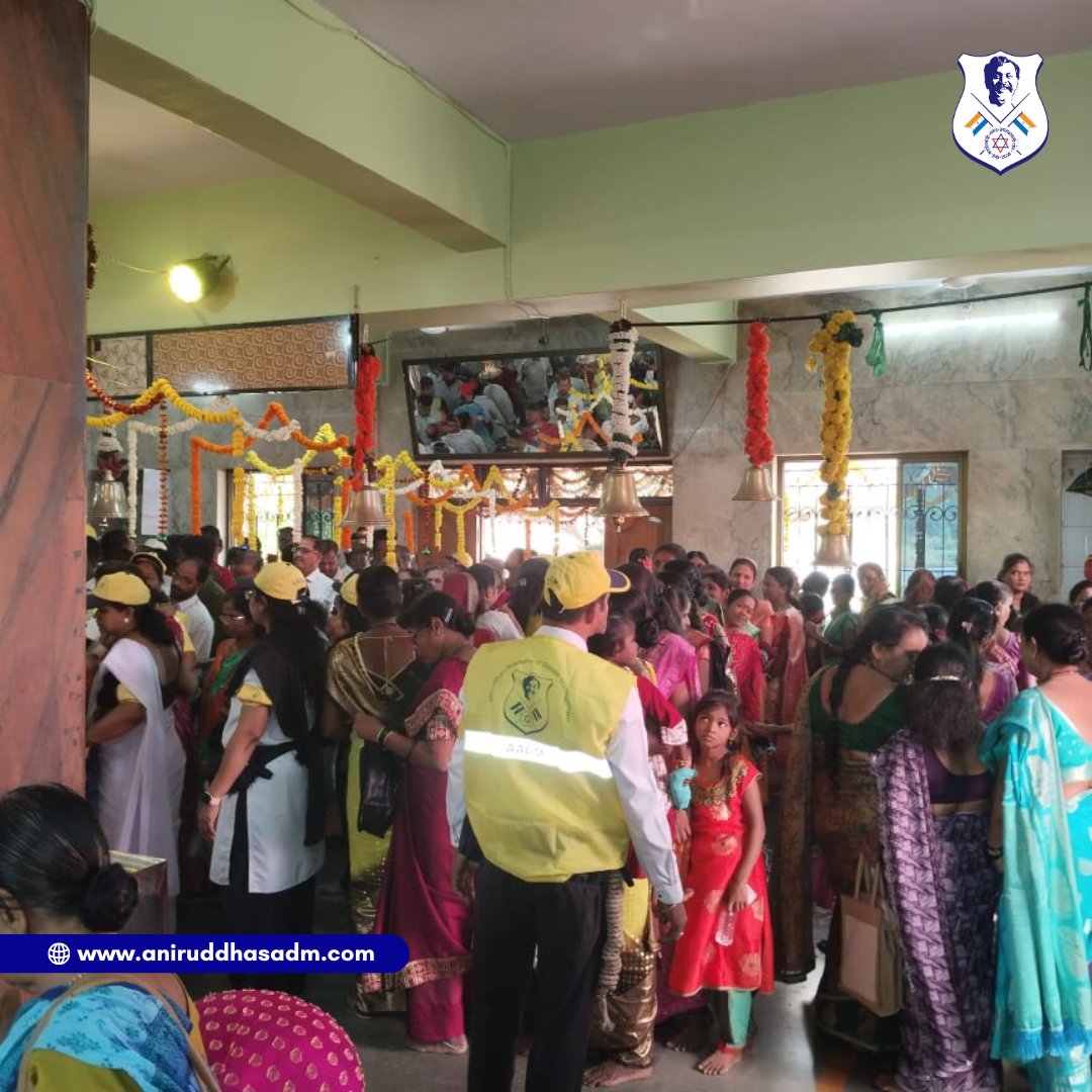 aniruddhasadm's tweet photo. At the request of the local authorities, 38 #DMVs of Aniruddha's Academy of Disaster Management perform #CrowdManagement seva at Chinchbadevi Devsthan. The seva was carried out on 13th Jan 2025 from 9.00am to 4.00pm. https://t.co/myrBsBfwdv