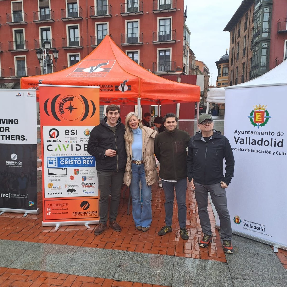 cristoreyva's tweet photo. 🚗 ¡El departamento de Automoción de nuestro centro se une a la aventura solidaria de #UNIRAID!
Junto a 4 jóvenes universitarios y Across Desert, hemos puesto a punto un coche que llevará material humanitario al Sáhara 🌍
¡Buen viaje!
@AyuntamientoVLL @cooperacion @CrusatIreneVOX https://t.co/lrHwCwtv6Z