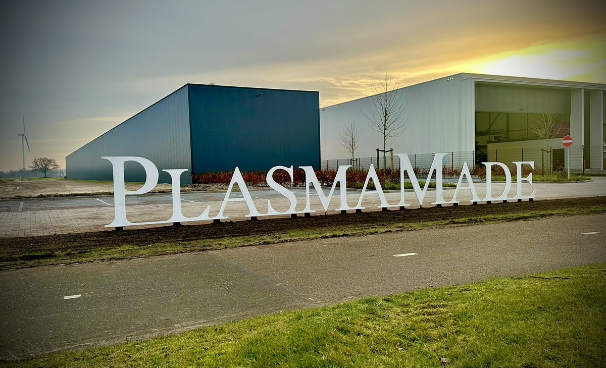 New #logo by our #buildings! 

#staphorst #kitchen #cleanair #recirculation #schonelucht #plasmamade #plasmafilter