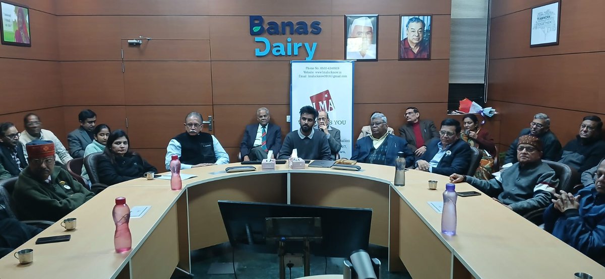 LucknowManagem3's tweet photo. Lucknow Management Association had the wonderful opportunity to visit the Amul Banas Dairy Plant, where members gained an in-depth understanding of dairy production.
We were guided by Mr. Venkatesh Rajan, Human Resource Manager at Amul, who took us through the entire plant. https://t.co/ZW6Ka4A5jQ