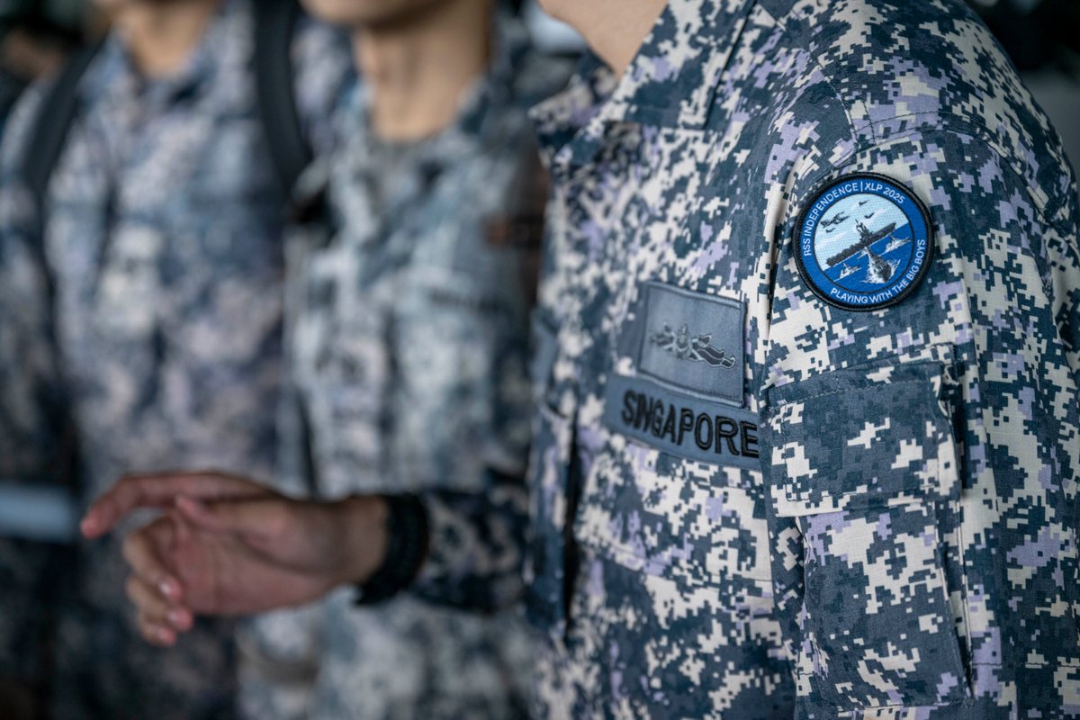 French_CSG's tweet photo. #LAPEROUSE25 / Strait of Malacca ➡️ From January 16 to 19, the 🇫🇷 air defense destroyer of the #French_CSG conducted a number of maritime security exercises alongside the vessels 🇲🇾 Lekir and Gagah Samudera and the patrol boat 🇸🇬 Independence. https://t.co/ojYFo8gxTu