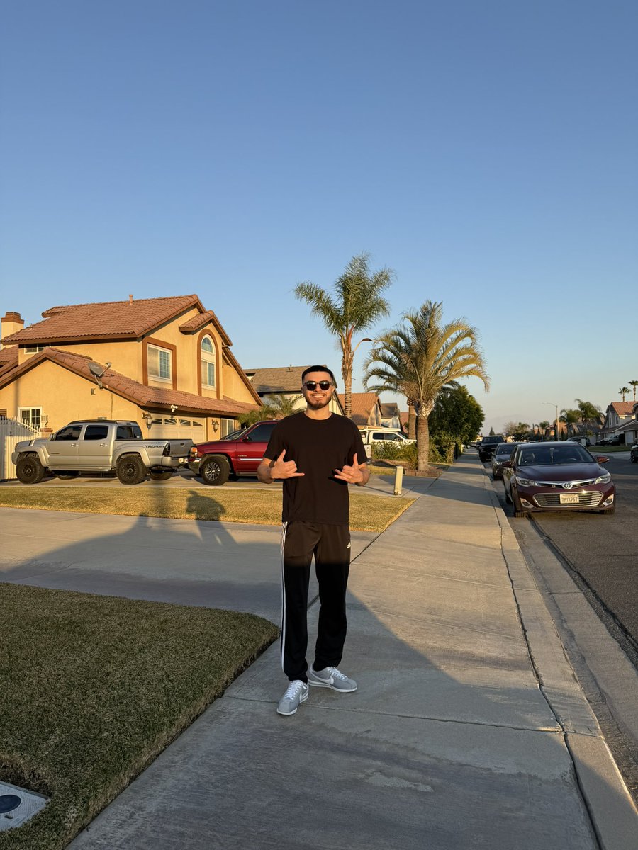 Smile through it all 🦾🖤🙏🏾