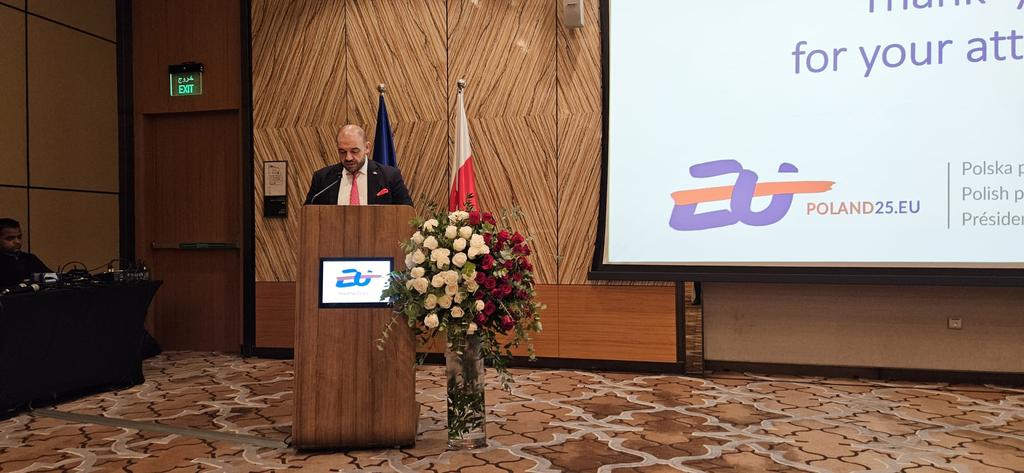 PLinQatar's tweet photo. On 19.01 a reception was held in Doha on the occasion of 🇵🇱 assuming the Presidency of the @EUCouncil. Head of Mission Mr. Tomasz Sadzinski presented the priorities of the Polish Presidency, which revolve around strengthening multi-faceted security.
#securityeurope
@POLAND25EU https://t.co/eXQ4XWw7dH