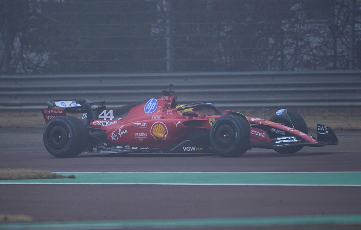 Potret debut Lewis Hamilton di Ferrari.