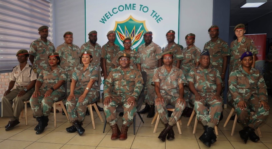 SANDF_ZA's tweet image. #SAArmy Article || South African Army Support Formation Commences With Unit Staff Visits In Gauteng.

m.facebook.com/story.php?stor…

#SANDF
#SAArmySupportFormation
#SACeremonialGuard
#PrideOfLions