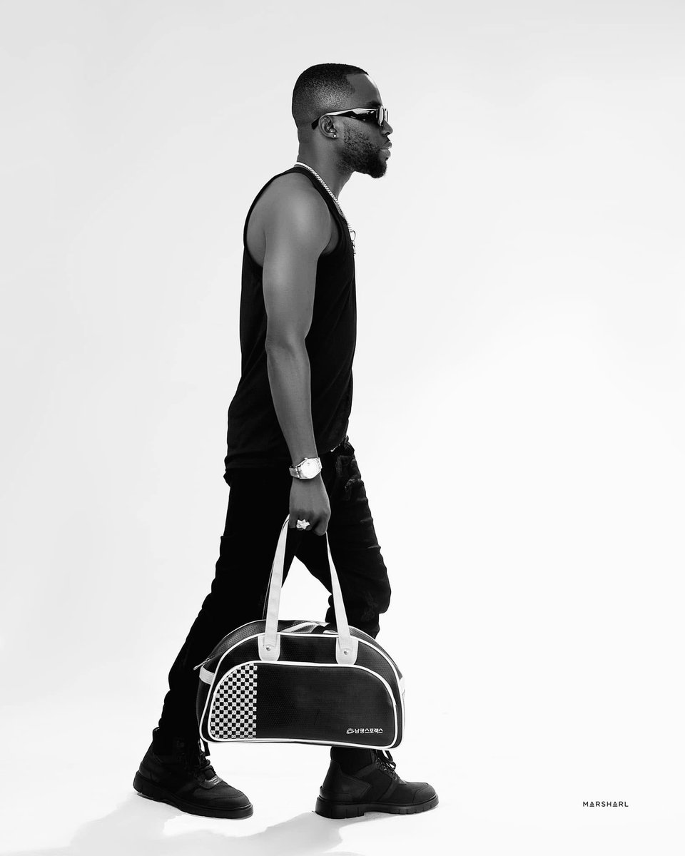 ShaddyJay01's tweet photo. #SureSure Nobody plays with my kpa 💰 https://t.co/PWpDsWqm5a