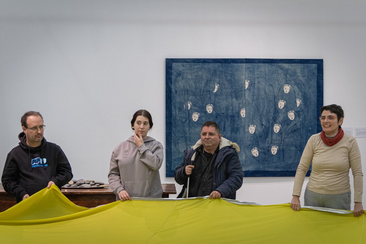 bluverdcom's tweet photo. El @centreartlopati ha començat l'any amb molta activitat. Aquest dissabte, per exemple, #soniagomez explorarà la relació entre art i la malaltia mental amb Calidoscòpica: https://t.co/2MnRbfT6fh 
👉I a @Bluverd treballem perquè la informació arribi a com més gent millor. https://t.co/oDWkrGzxy6