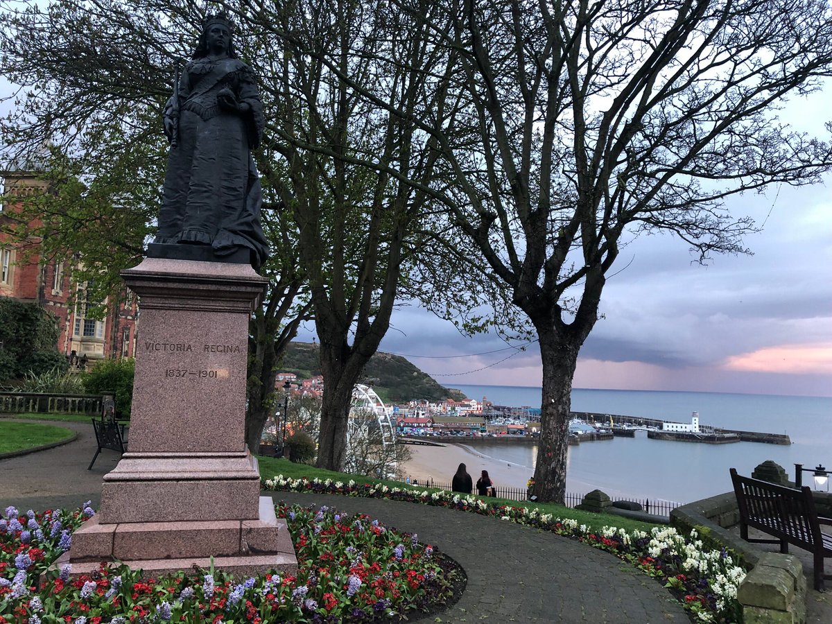 RoyalsOther's tweet image. There are more statues of Queen Victoria than of other British Monarch, commissioned before and after her death. One of my favourites is the one in Scarborough by Charles Bell Birch, unveiled by Princess Beatrice in 1903. Beautiful statue in a glorious setting.