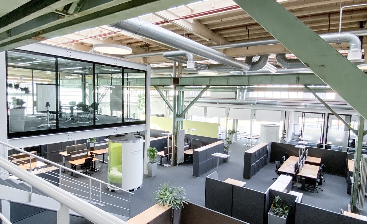 After five years, the non-profit organization <a href="/SwissGameHub/">SwissGameHub</a> .bsky.social has moved into a new office. In addition to gaining more space, the developers are also working on a new mentorship program, as Sebastian Tobler shared with GamesMarkt.

gamesmarket.global/business/movin…