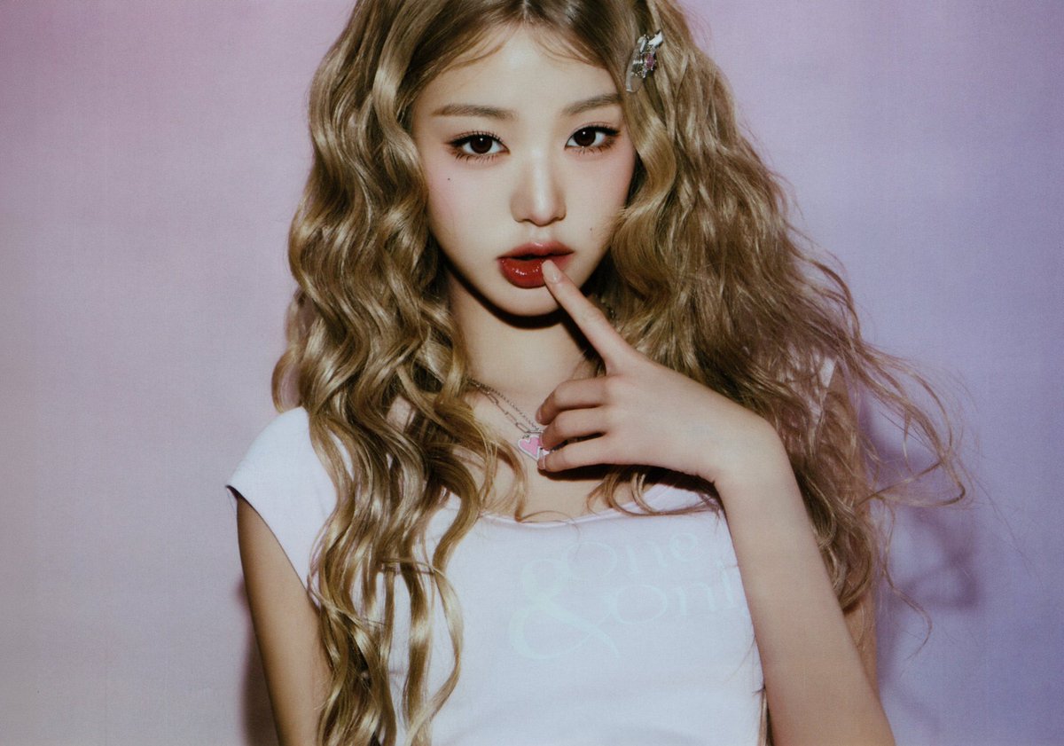 금발 장원영 미치게 좋다