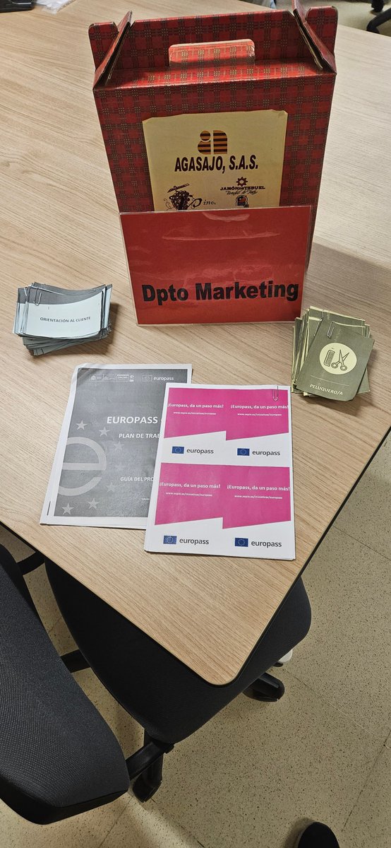 Hoy en <a href="/AGASAJOSAS/">AGASAJO S.A.S.</a> preparamos nuestro CV #Europass con la ayuda del "Lesson Plan" enviado por el Centro Nacional Europass
<a href="/sepiegob/">SEPIE</a> 
<a href="/IES_Andalan/">IES Andalán</a> 
@FPCiclosA