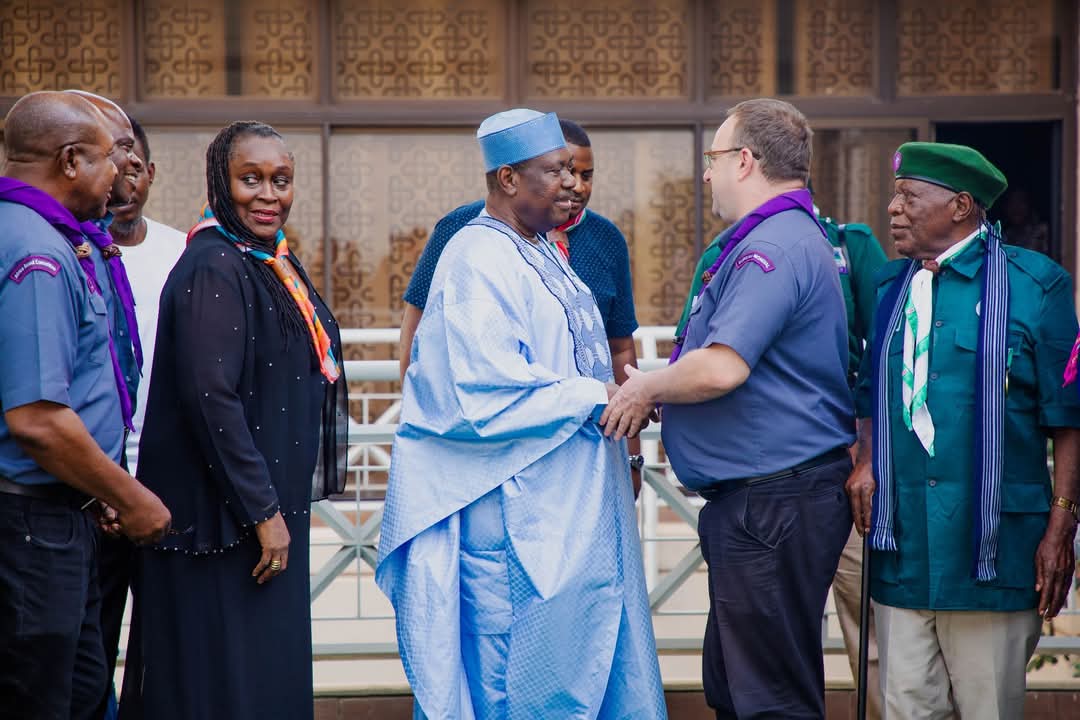OfficialOSGF's tweet image. Secretary to the Government of the Federation, Sen. George Akume, fnim, CON, receives members of the World Organization of the Scout Movement (WOSM) led by its Deputy Secretary General, David Berg, on courtesy visit on Tuesday, 21st January, 2025 in Abuja.