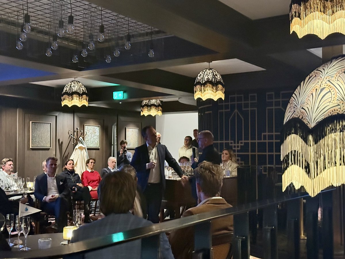 Doornkamp's tweet photo. Inspirerend event van Sociëteit Vastgoed bij Grehamer &amp; company. Het jaar is afgetrapt. 
En dat in een sociëteit-waardige omgeving. https://t.co/Ej1IJYdUhs