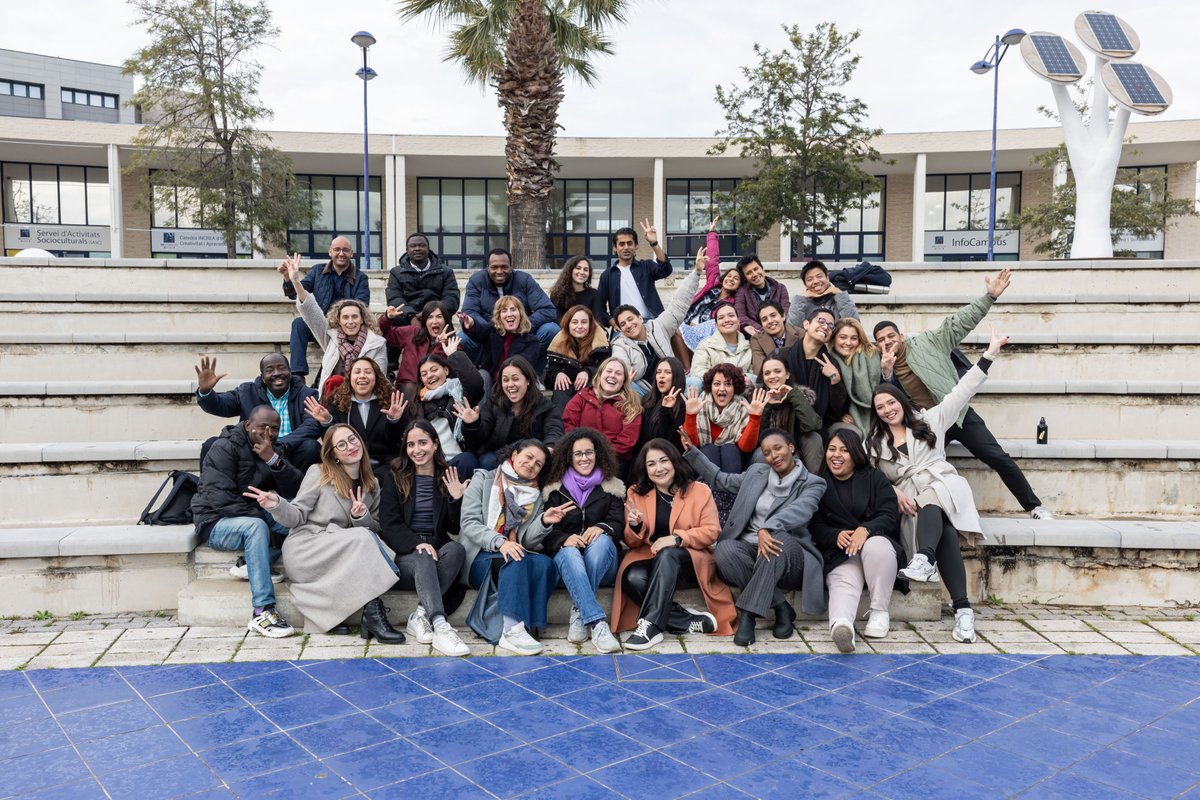 peacemasteruji's tweet photo. --😇✌--Fotos del grupo del Máster Paz de este curso académico 2024-25.
¡Muchas gracias por este curso academico tan maravilloso!--😇✌--

--😇✌--Photos of the Master's group in Peace for this academic year 2024-25.
Thank you very much for such a wonderful academic year!--😇✌-- https://t.co/9mhJ3pGiCQ