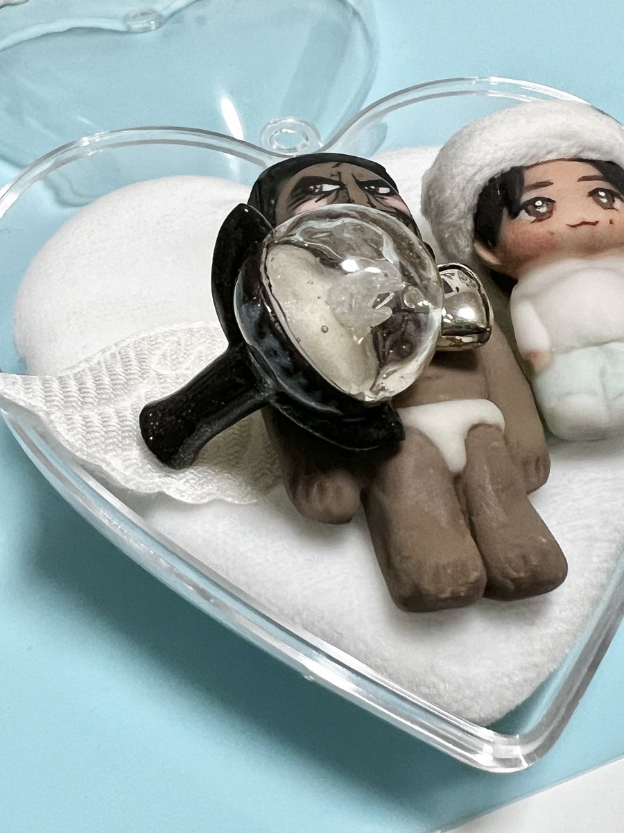 fuffuuuBF's tweet photo. エイジにミニミニルネ棒プレゼント🦧💕エイジ嬉しそう✨透明の部分ちょとﾎﾞｺﾎﾞｺやけど🌝エイジとタキちゃんお出かけはハートのケースカチカチなるけんビニールポーチがいいかなぁ🦧ハート可愛いけど🦧もっと技術があればミニミニルネ棒光らせれるんかな？🌝 https://t.co/0aFuVgpGxg