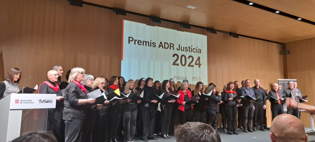 CAFbcn_lleida's tweet photo. Ahir el CAFBL va estar a l'acte de lliurament dels Premis ADR Justícia 2024, organitzats per @justiciacat en el marc del Dia Europeu de la Mediació.

👏 Enhorabona a tots els guardonats!

#CAFBL #Barcelona #Lleida #CollegiAdministradorsFinques #AFcollegiats #AFcolegiados #CEMCAF #Mediacio