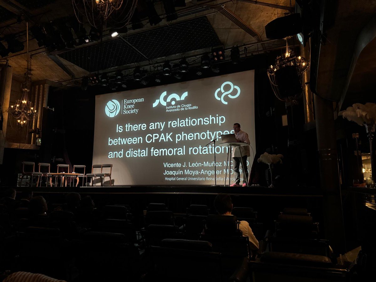 La semana pasada tuvimos el privilegio de participar en el Congreso cerrado de la Sociedad Europea de Rodilla en Zermatt donde presentamos dos trabajos de investigación centrados en Alineación en cirugía de reemplazo de rodilla.
.
#CirugíaDeRodilla #Ortopedia #Investigación