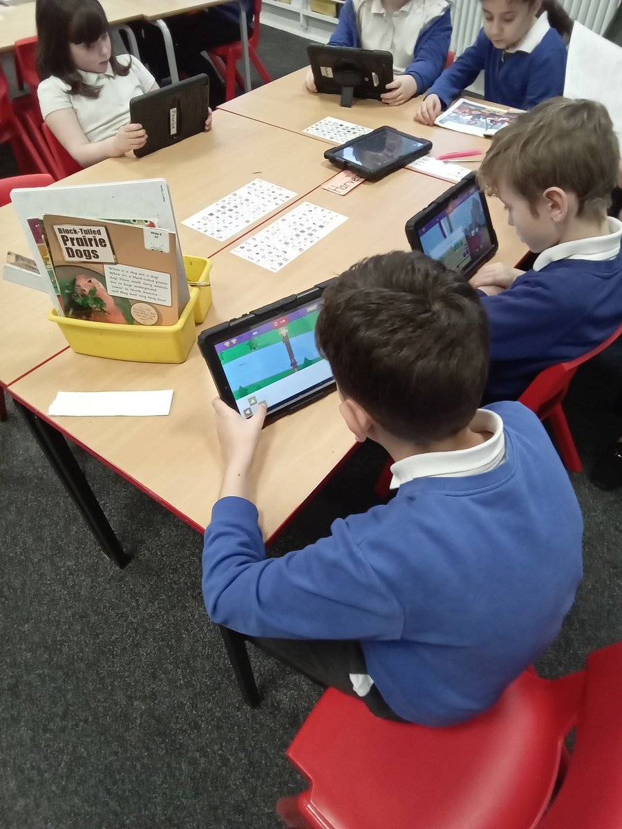 DeltaMerseyY6's tweet photo. We are competing in the Year 4 Emile spelling event! #MPAspelling @DeltaMersey https://t.co/Ds5PPeh4mn
