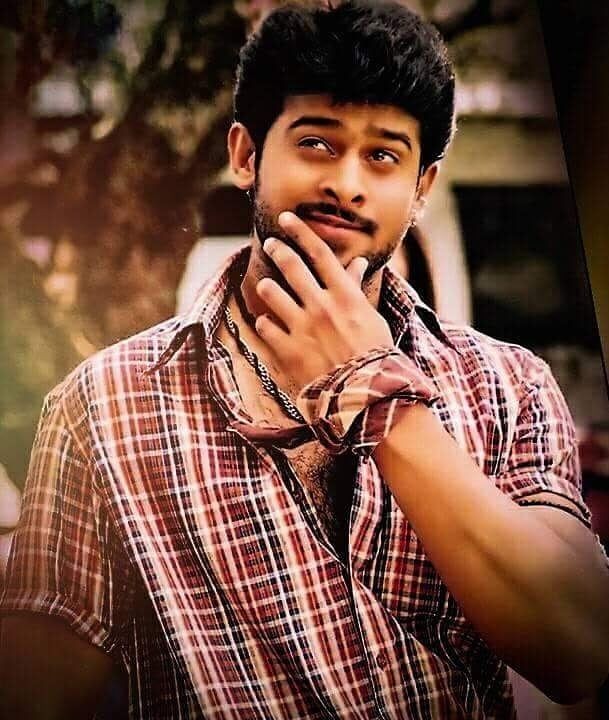 DarlingsWorld79's tweet photo. A thread🧵 for My Favorite Pictures of #Prabhas
The #Darling of Indian Cinema👑🎥❤️
#Prabhas𓃵 #Rebelwood #MyFavPics #Eashwar
Those Dreamy Eyes😍 https://t.co/qwSo02FlSr
