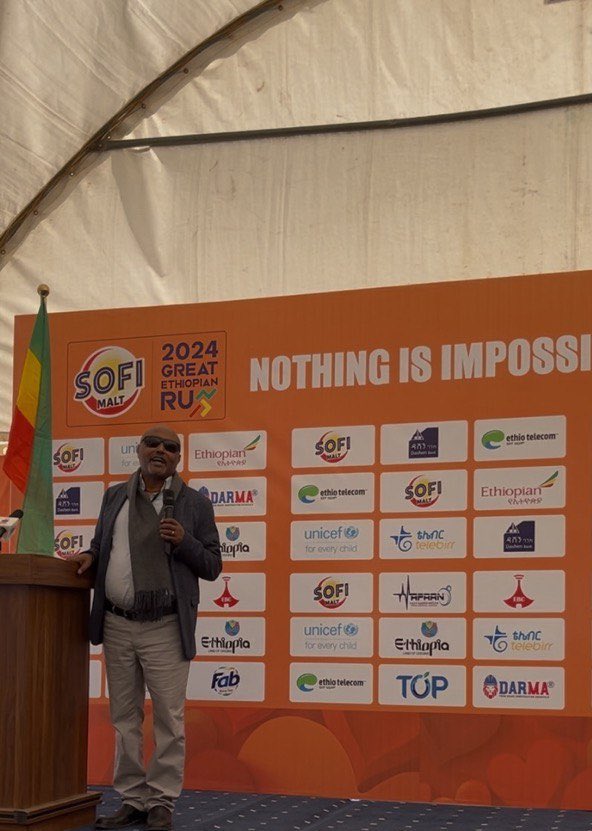 greatethrun's tweet photo. "ታላቁ ሩጫ በኢትዮጵያ ሰው የሆነ ሁሉ የሚሳተፍበት የጋራ ሀብታችን ነው:!"
"ይሄን የሰብአዊ ስራ መስራት ደግሞ እንደ ማህበረሰብ መረዳዳትን እና ተስፋን አና በጋራ ማደግን ያሳያል "
መጋቤ ሀዲስ እሸቱ አለማየሁ
#GreatEthiopianRun #RFAC https://t.co/OTftVKiJUH