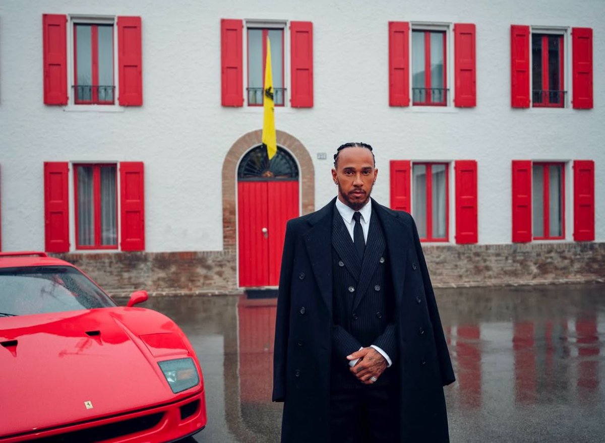 Say_Rez's tweet photo. For me, the most significant part of this isn’t just the backdrop of Enzo’s house, but perhaps the choice of the F40 - the last car Enzo himself signed off before he passed. An intentional choice of a posthumous welcome from Enzo himself into this new era. https://t.co/w4MVWahz0y
