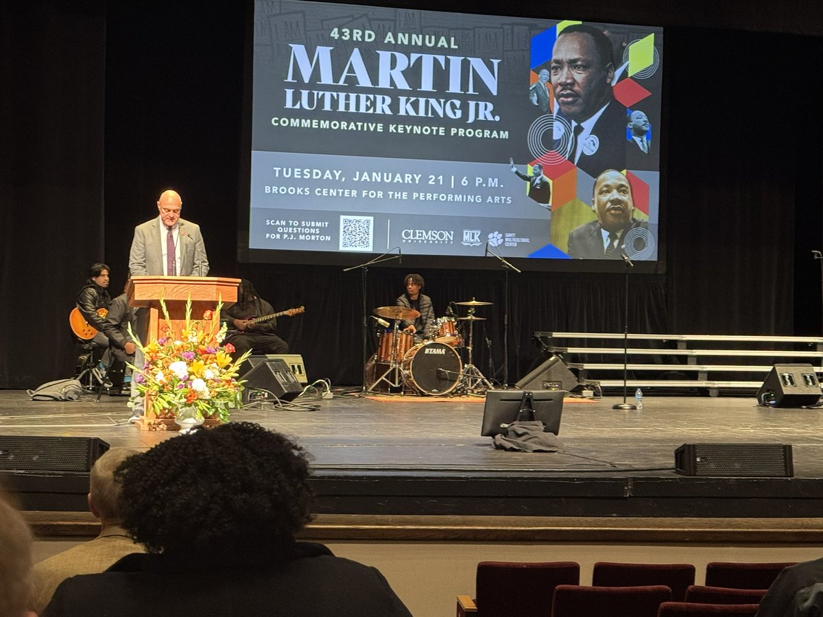 panacAlpha's tweet photo. Last night, Pi Alpha participated in the 43rd annual MLK commemorative keynote program, despite our speaker being snowed in New Orleans. We continued the program with featured singer PJ Morton of Maroon5 via Zoom, and it turned out to be a great event. https://t.co/NbPm4FgJqb