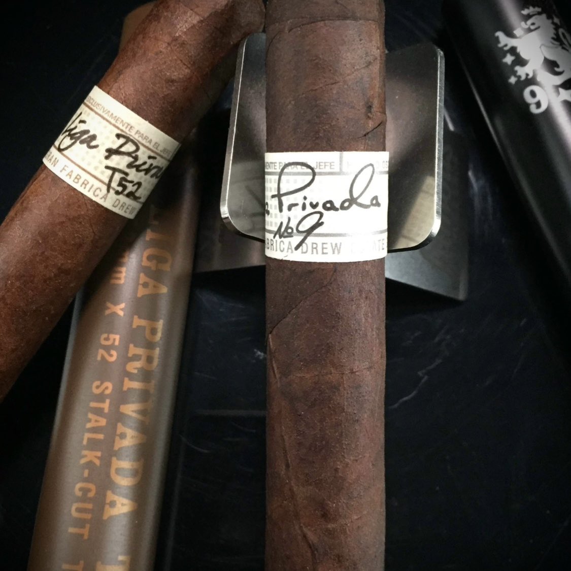 Famous Cigars tweet media