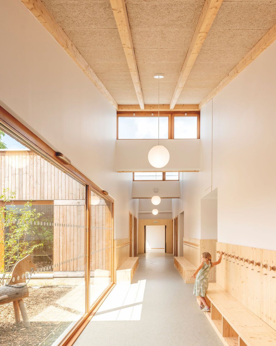 Archello's tweet photo. This nursery school and leisure center in Mitry-Mory, designed by Richter Architectes et Associés, celebrates modularity and thoughtful design.
https://t.co/6S49fZpQXN
#SustainableDesign #WoodArchitecture #CommunitySpaces https://t.co/FCNAB1vqsw