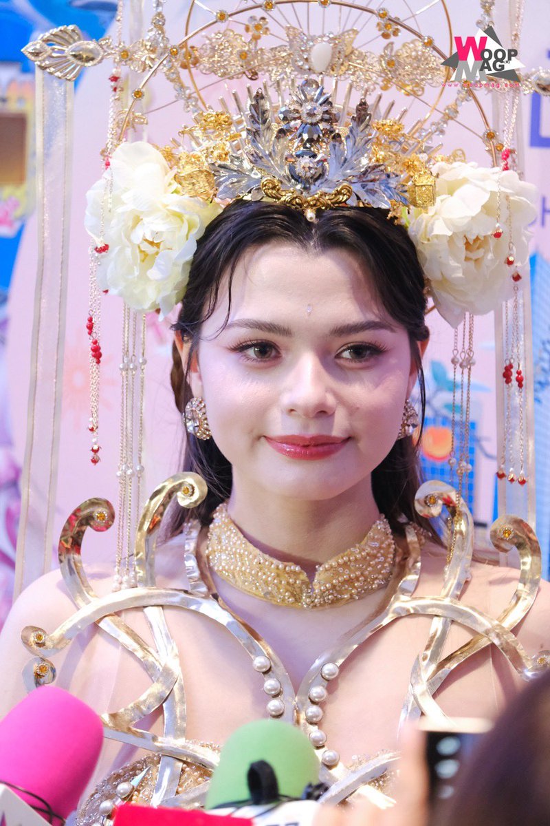 woopmag's tweet photo. สวยสะกดจิตสะกดใจ 💕 "เบคกี้ รีเบคก้า" ช่วงสัมภาษณ์สื่อ ในงาน "KING POWER CHINESE NEW YEAR 2025 ช้อป ดวง ปัง SHOP THE LUCKIEST FORTUNES" 🧧🎊

CHINESE NEW YEAR WITH REBECCA #KingPowerCNY2025xBecky
#Beckysangels #BeckyArmstrong
#KingPowerChineseNewYear2025
#มูเที่ยวกินช้อป https://t.co/iJV5HrGsAq