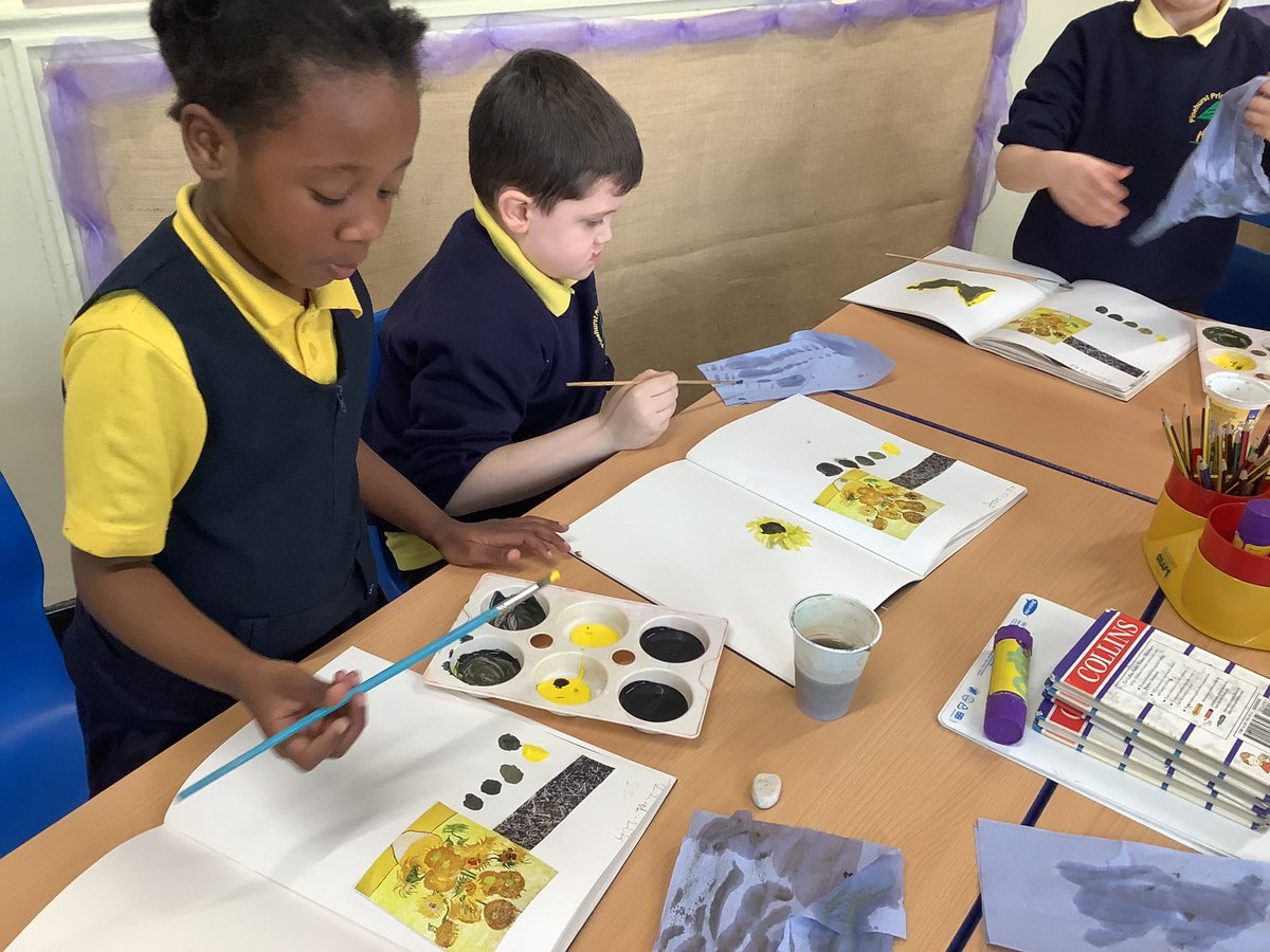 MissWhitehead7's tweet photo. Yew class have been creating different shades of colour in their art lesson today. @PinehurstP #PinehurstArt https://t.co/x5Itw1zouR