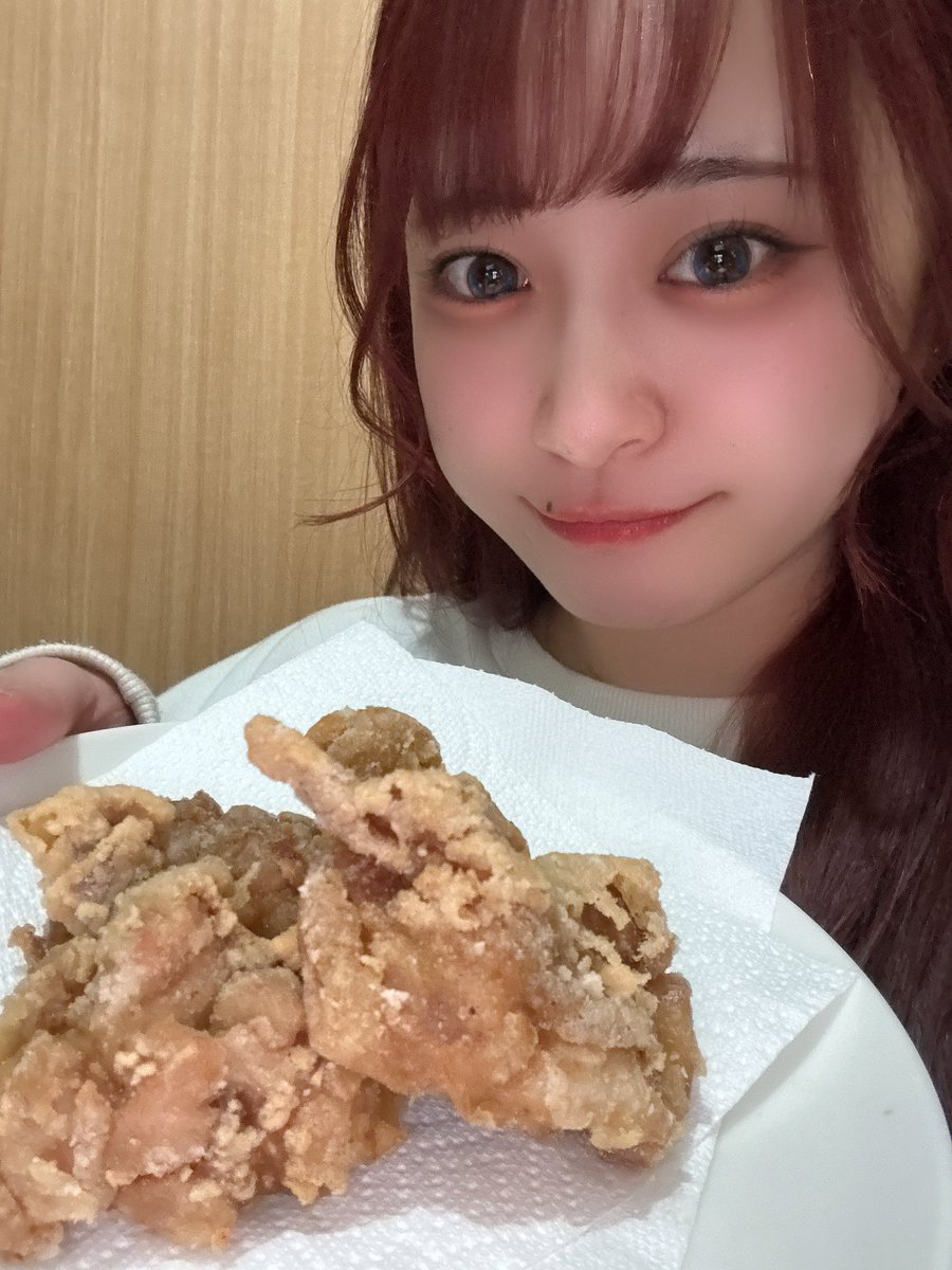 kara_age_nagi's tweet photo. 【Miss＆Mr. KARAAGE AMARD 2025】

1番大好きなからあげ🫶
これからもからあげと共に生きていく🤤

からあげが似合う美女目指す💪

#ミスミスターからあげ2025
#からあげ #唐揚げ #衣は片栗粉派 #料理 https://t.co/k3yEGOmBMX