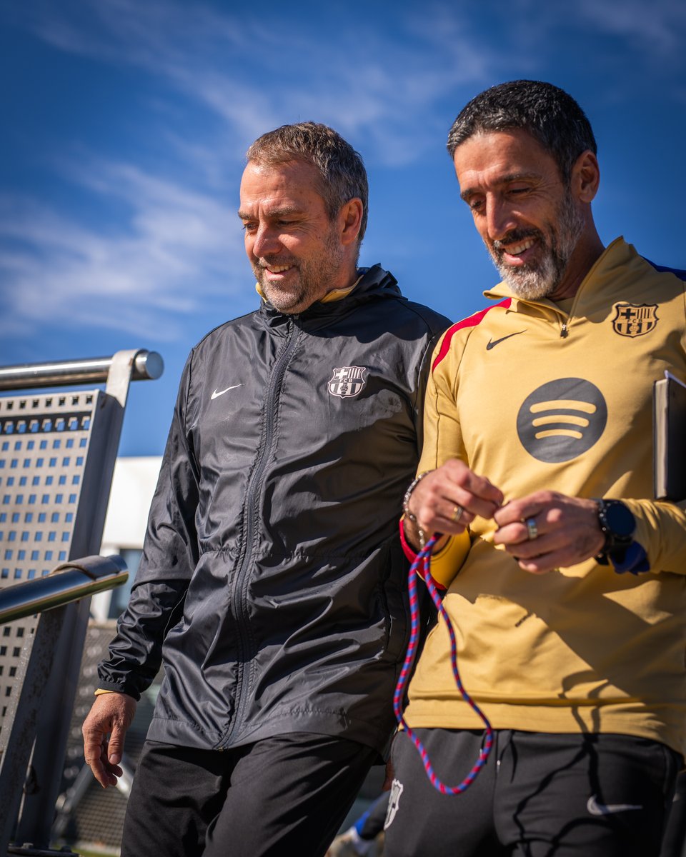 FCBarcelona's tweet image. Smile big, it’s a great day. 😁