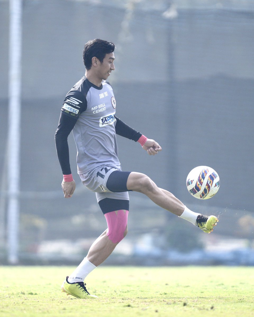 Heart on the field 😊 

#StepByStep #SlowAndSteady #Practice #Patience #GreenAndMaroon #JoyMohunBagan #DM1