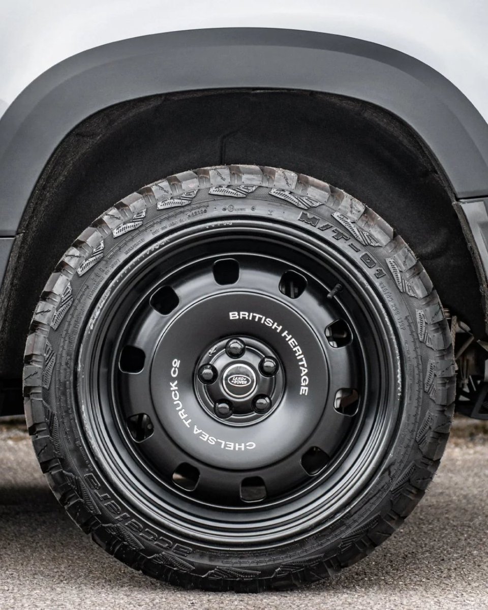 ProjectKahn's tweet photo. Brand: KAHN® British Heritage Wheels
Model: Land Rover (2020-Present)
Material: RS-Forged
Colour: Satin Black
Size: 22”
See more: https://t.co/qeXhG6mJQY
Copyright Design by KAHN®
#LandRover #4x4 #wheels #BritishHeritage #heritage #RSForged #offroad #cars #London https://t.co/QpFdbubAMJ