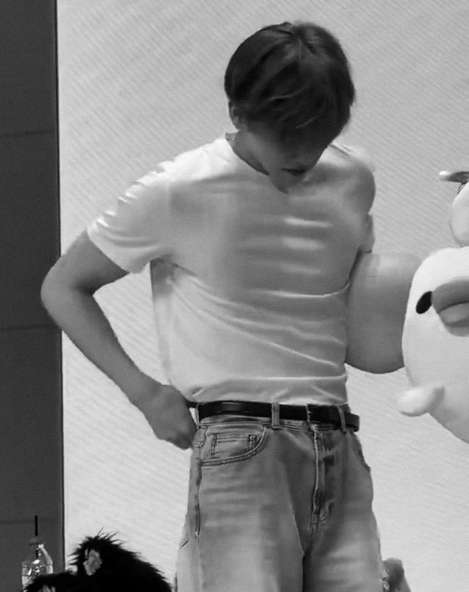 까우 lll tweet media