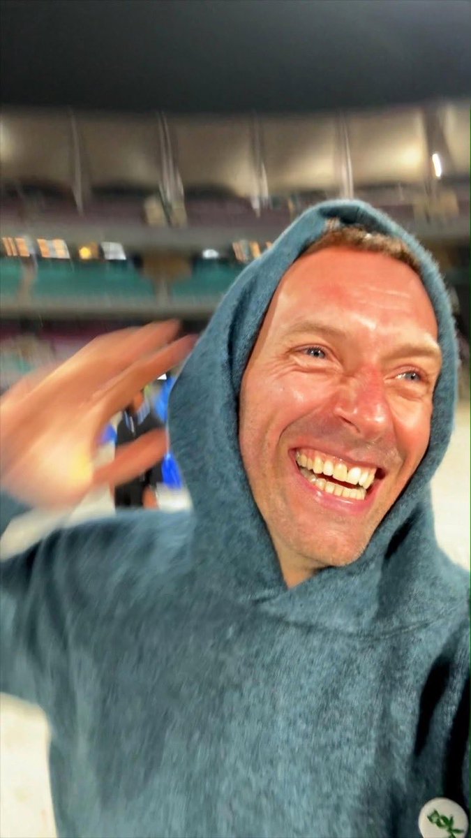 ColdplayUK_'s tweet photo. The award for the world’s best and most contagious smile goes to… https://t.co/xX8oK32Jay