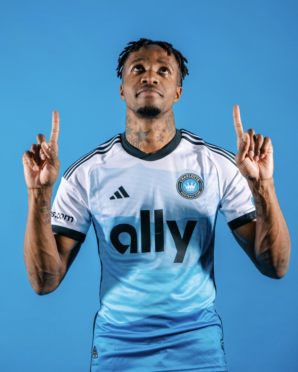 Royal threads fit for a King 🧵👑